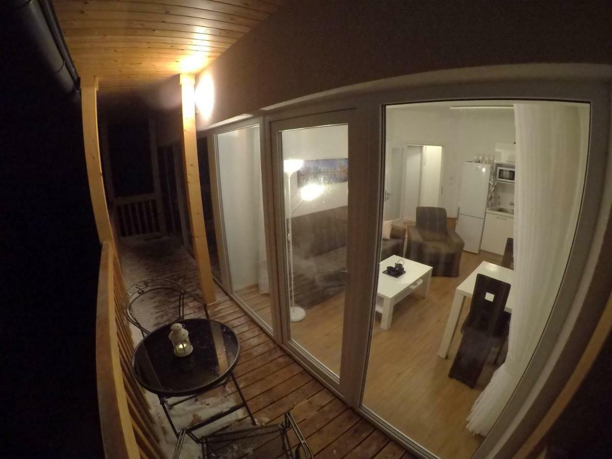 Apartment Reggie - *